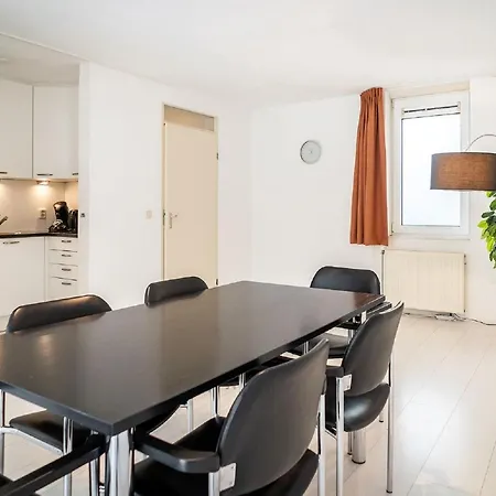 Ground-floor Texel Retreat Apartment *
